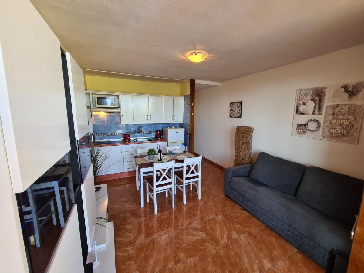 Vida Loca Only 190 Meters To The Sea, Balcony, Sea View, Pool, Wifi Daire Playa Feñabe Dış mekan fotoğraf
